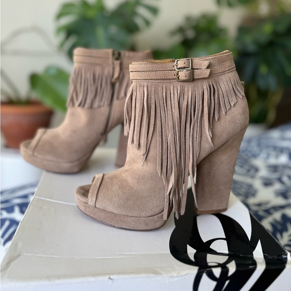 Nine West 2012 high heel booties - Picture 2 of 10